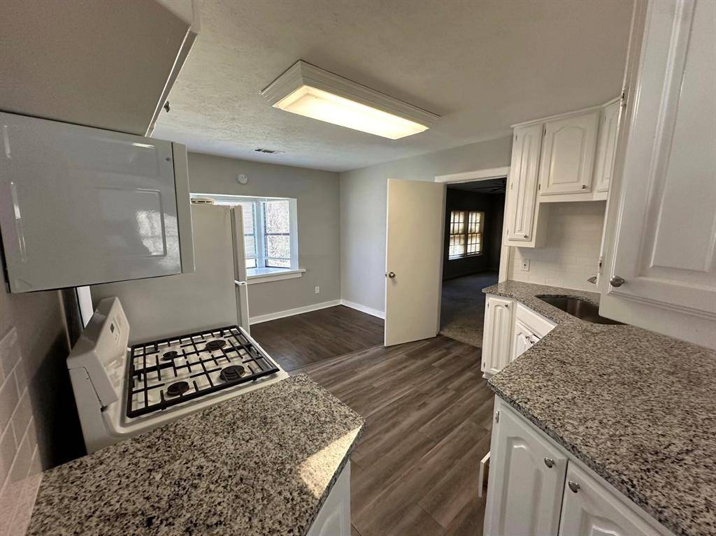 1210 Lindsey Street, Denton, TX 76205