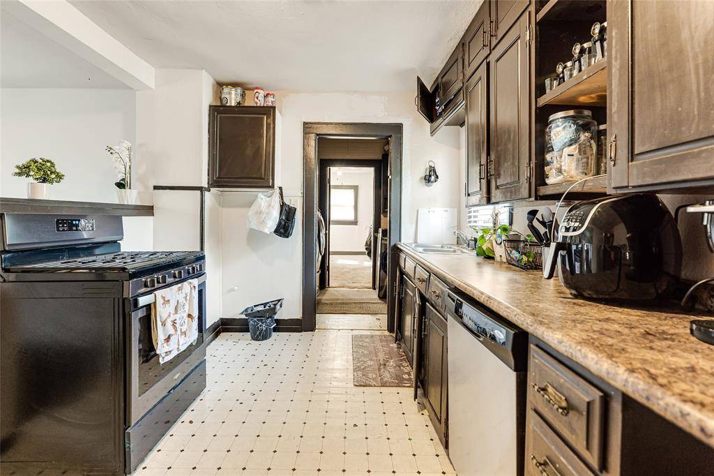 3006 25th Street, Fort Worth, TX 76106