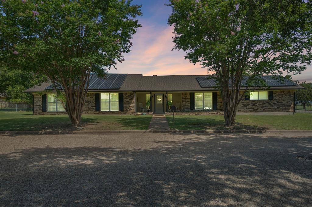 1903 White Street, Clifton, TX 76634
