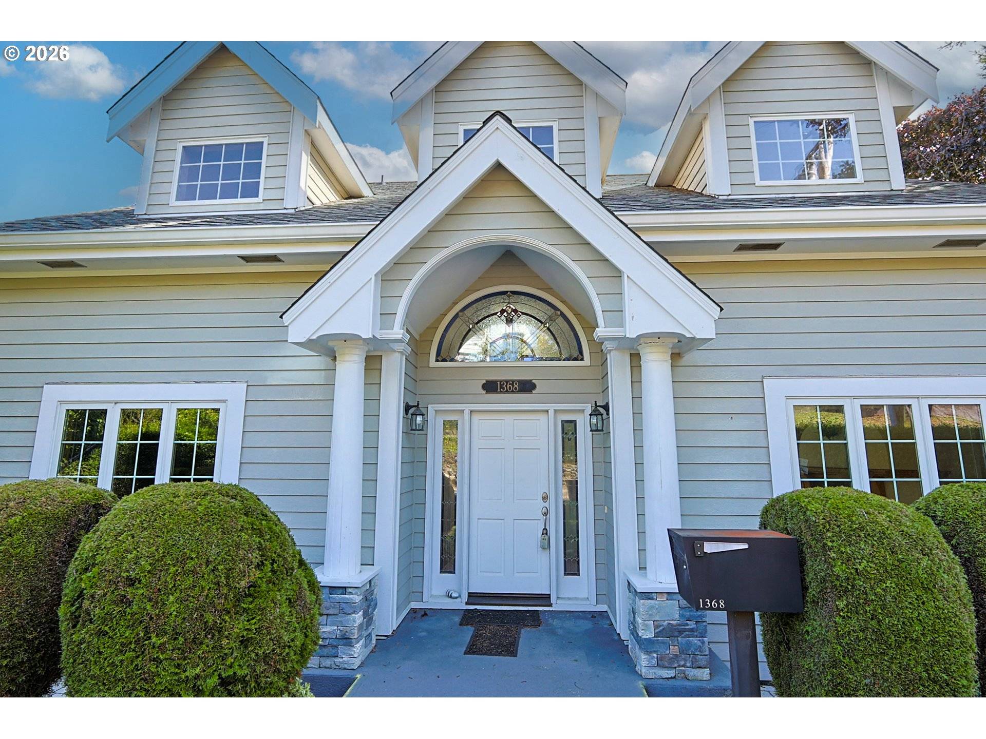 1368 BAYVIEW ST, North Bend, OR 97459