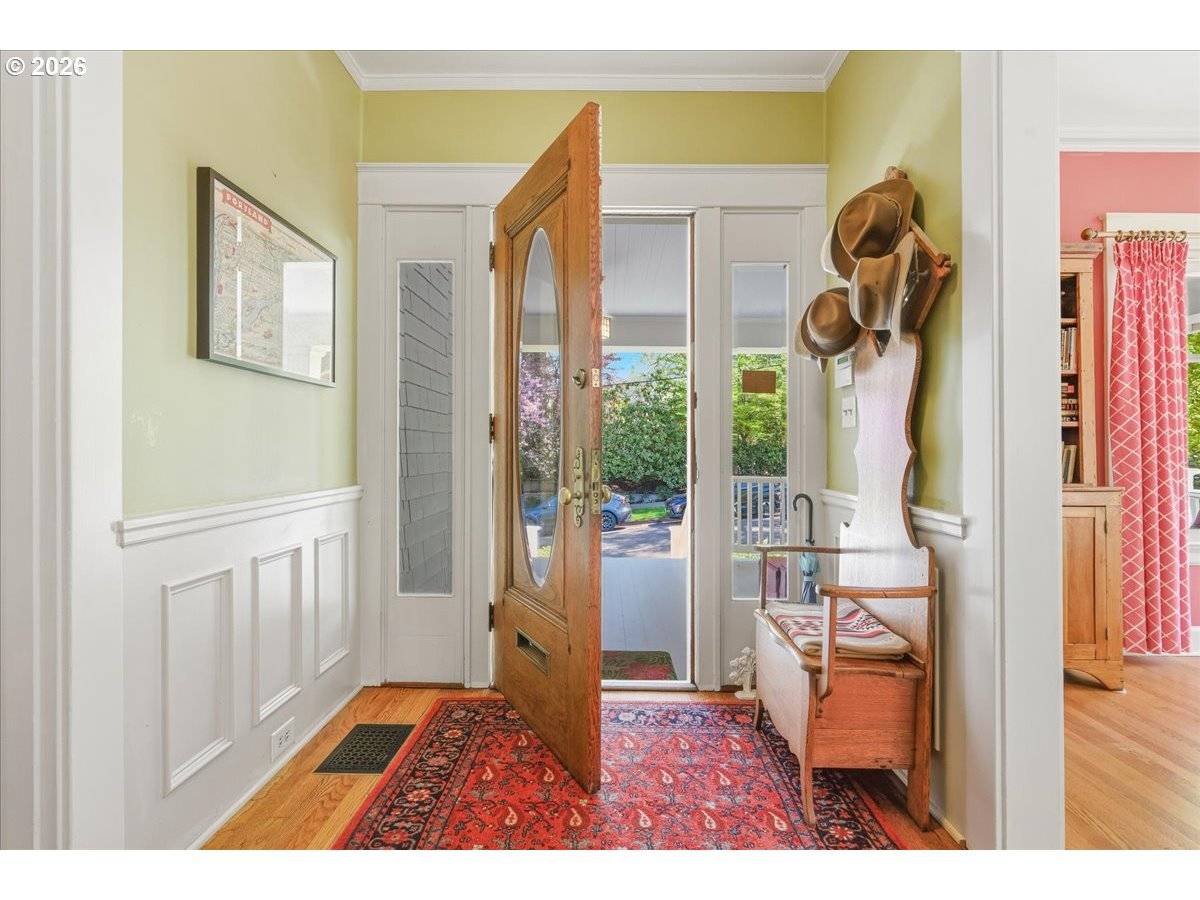 2233 SW 21ST AVE, Portland, OR 97201