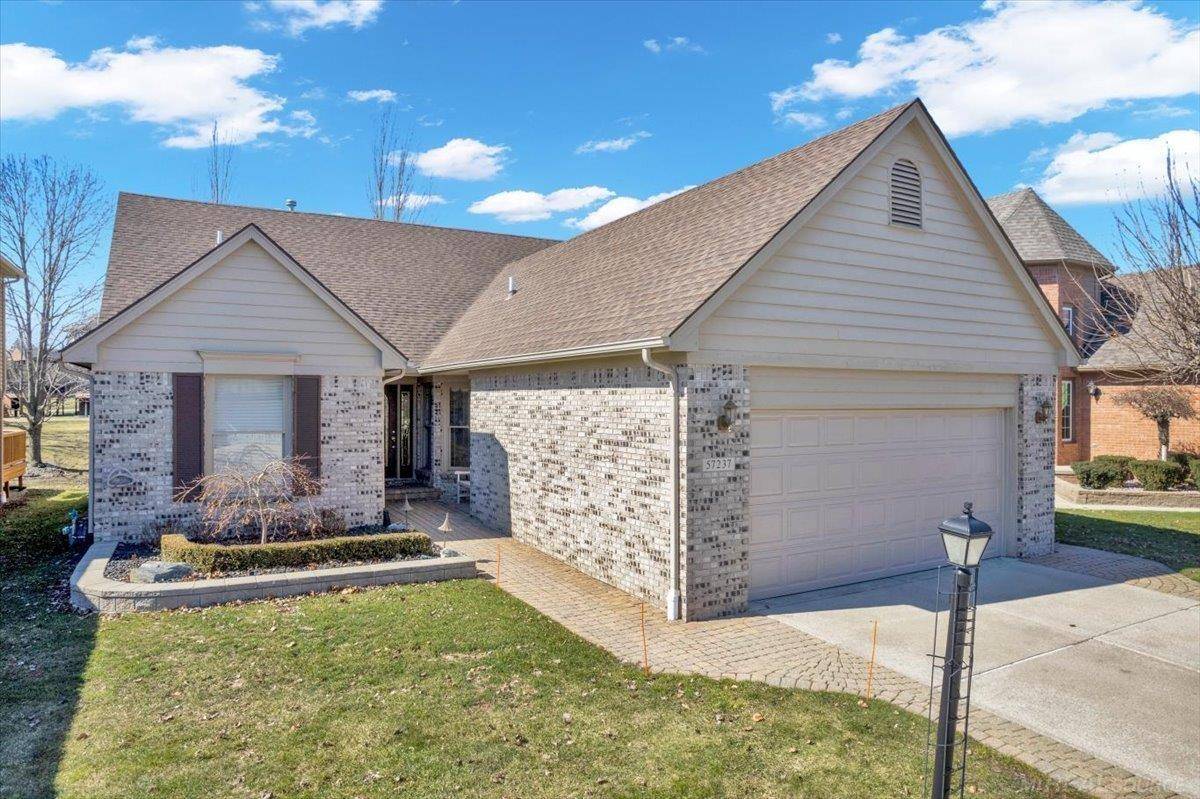 57237 Copper Creek DR, Washington Twp, MI 48094