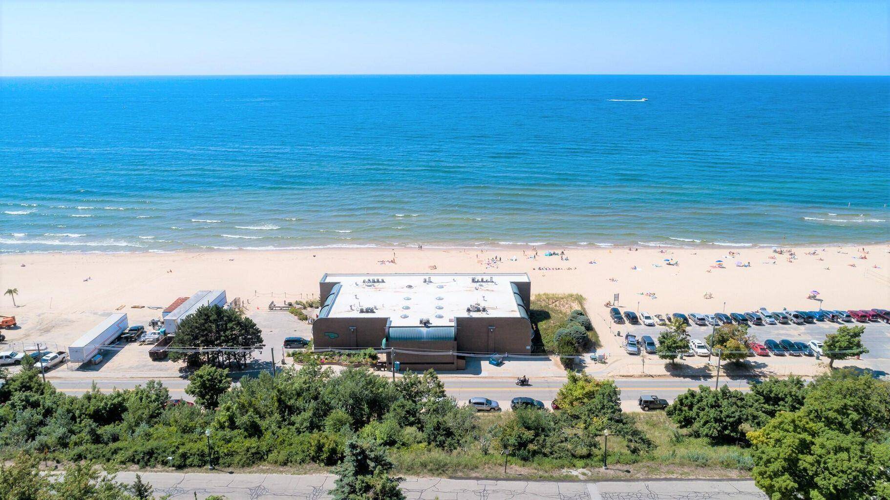 1159 S Harbor DR #B-3, Grand Haven City, MI 49417