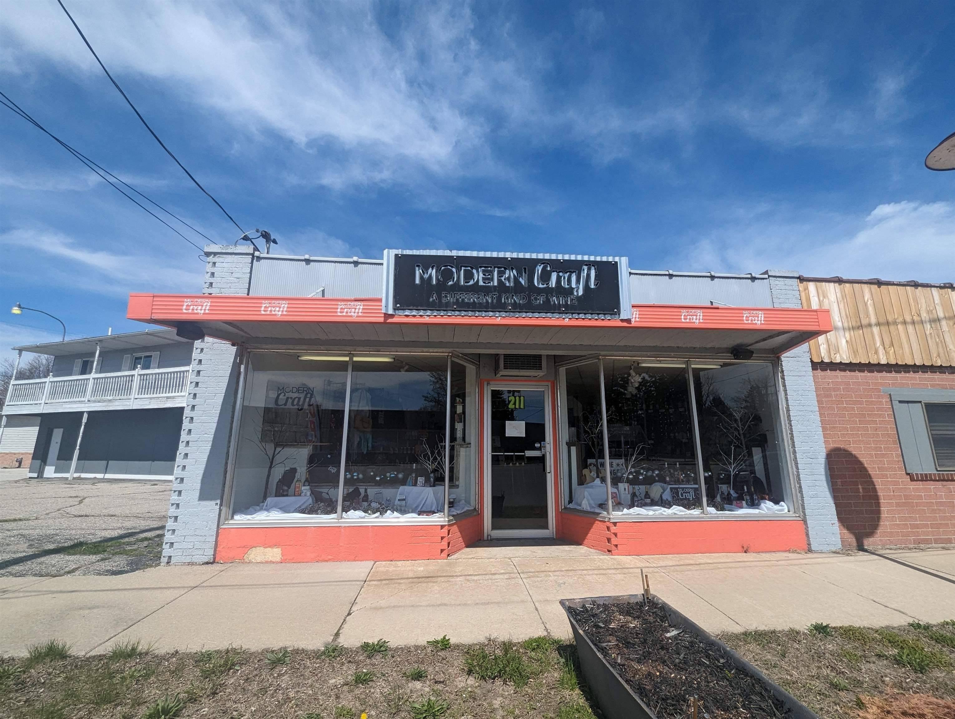 211 E Huron RD, Au Gres Twp, MI 48703