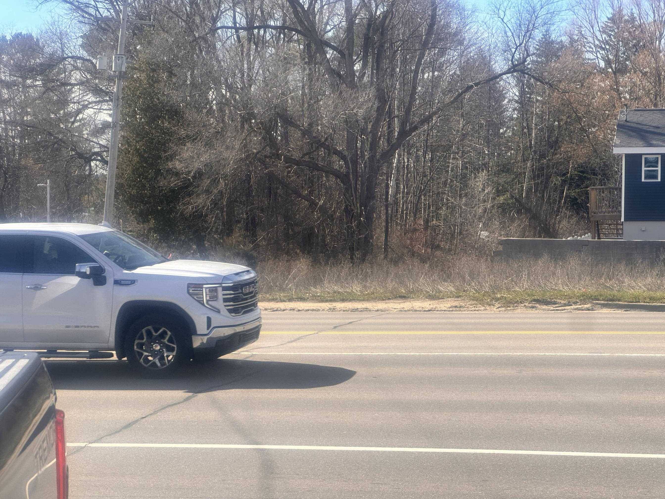 5957 US-31, Acme Twp, MI 49610