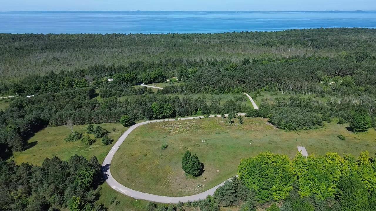 000 Fox Mission TRL, Banks Twp, MI 49622