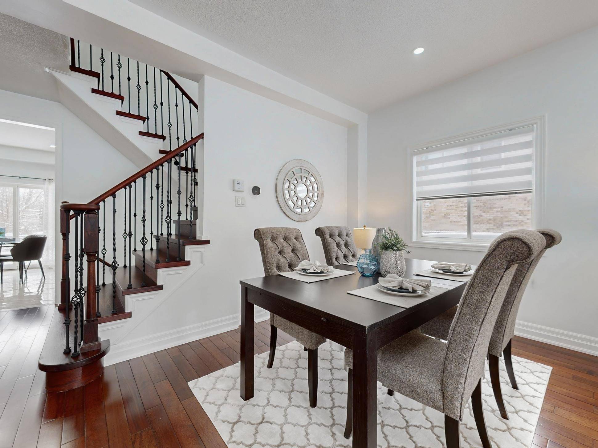 19 Thrushwood DR, Barrie, ON L4N 0Z1