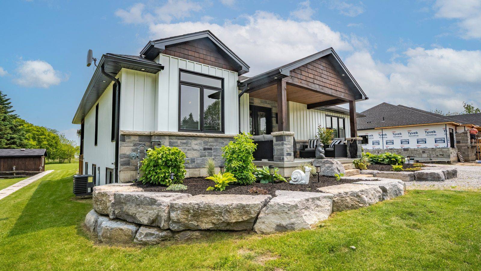 6 Kings LN, Brant, ON N0E 1R0