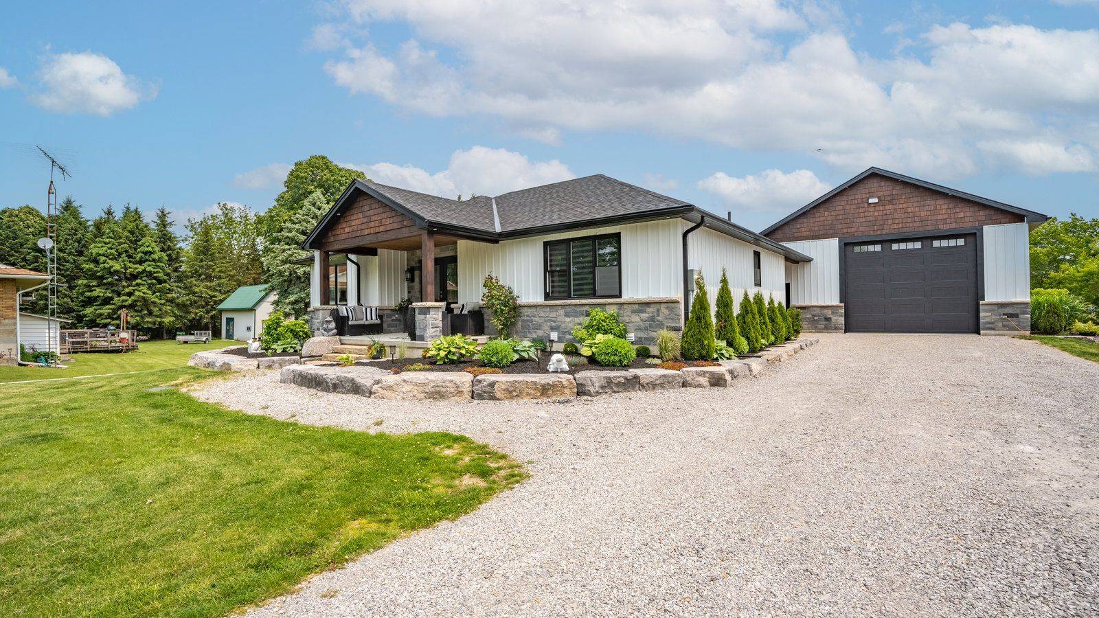 6 Kings LN, Brant, ON N0E 1R0