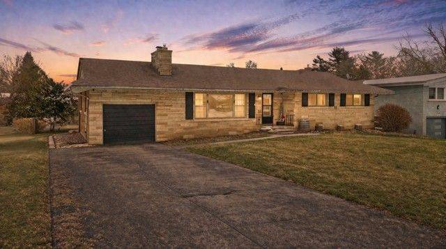 4 Mountview AVE, Grimsby, ON L3M 1V5