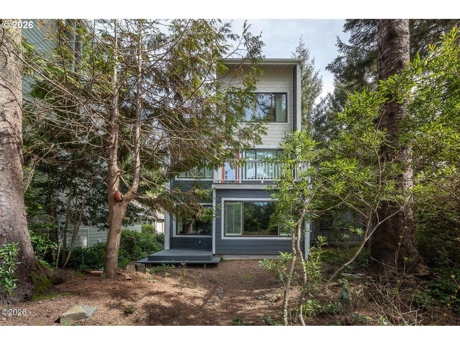 1268 SW MEADOW LN, Depoe Bay, OR 97341