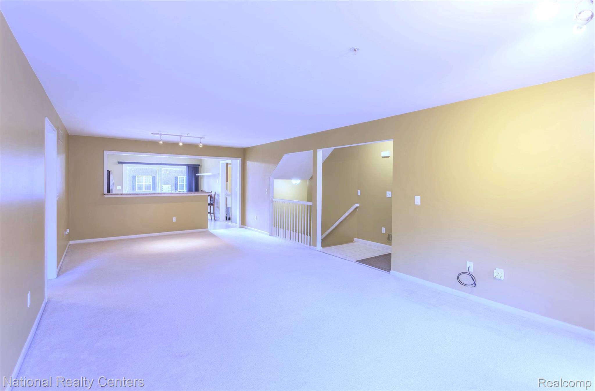 28414 CARLTON WAY DR, Novi, MI 48377