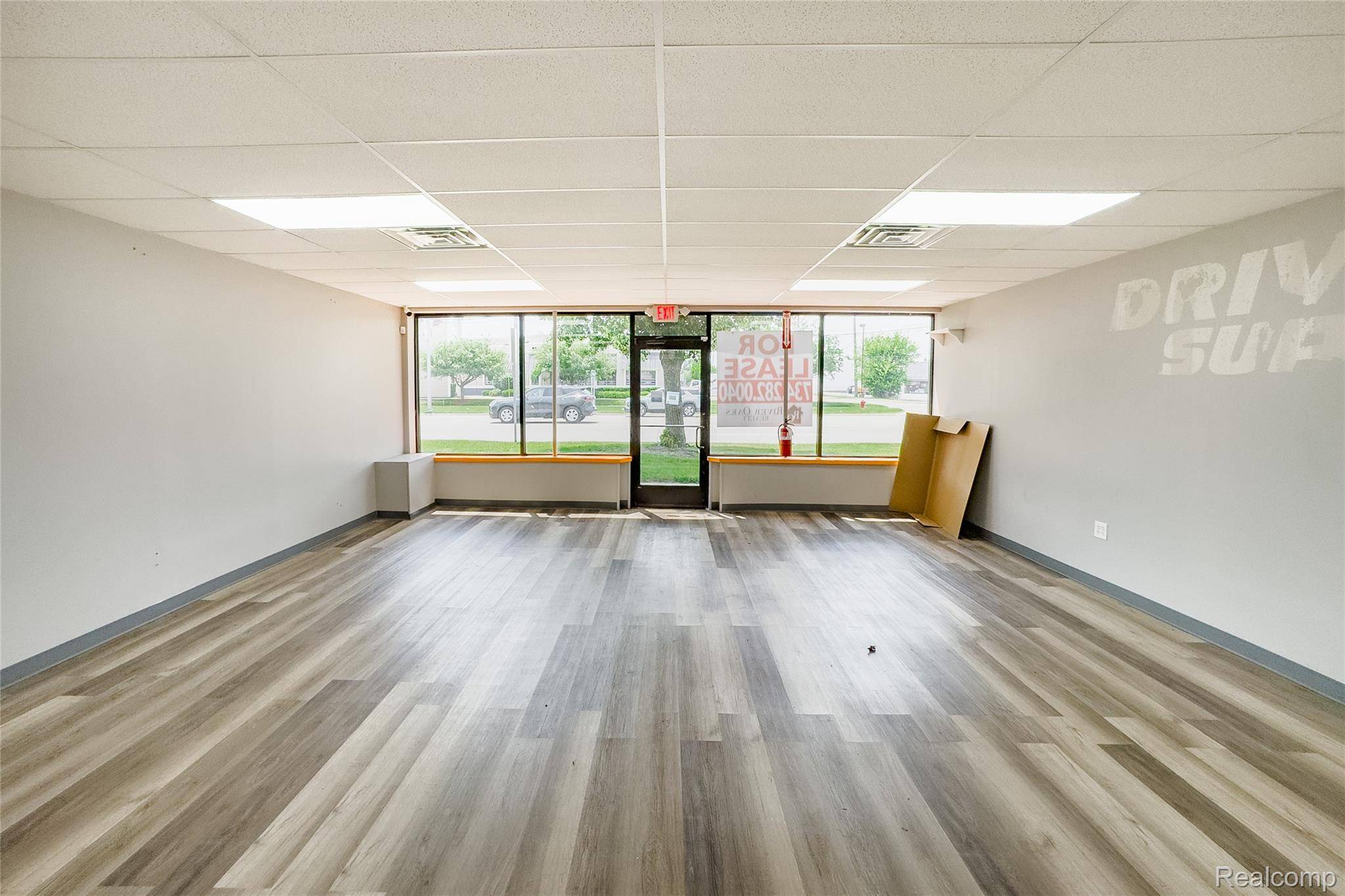 14024 Eureka RD, Southgate, MI 48195