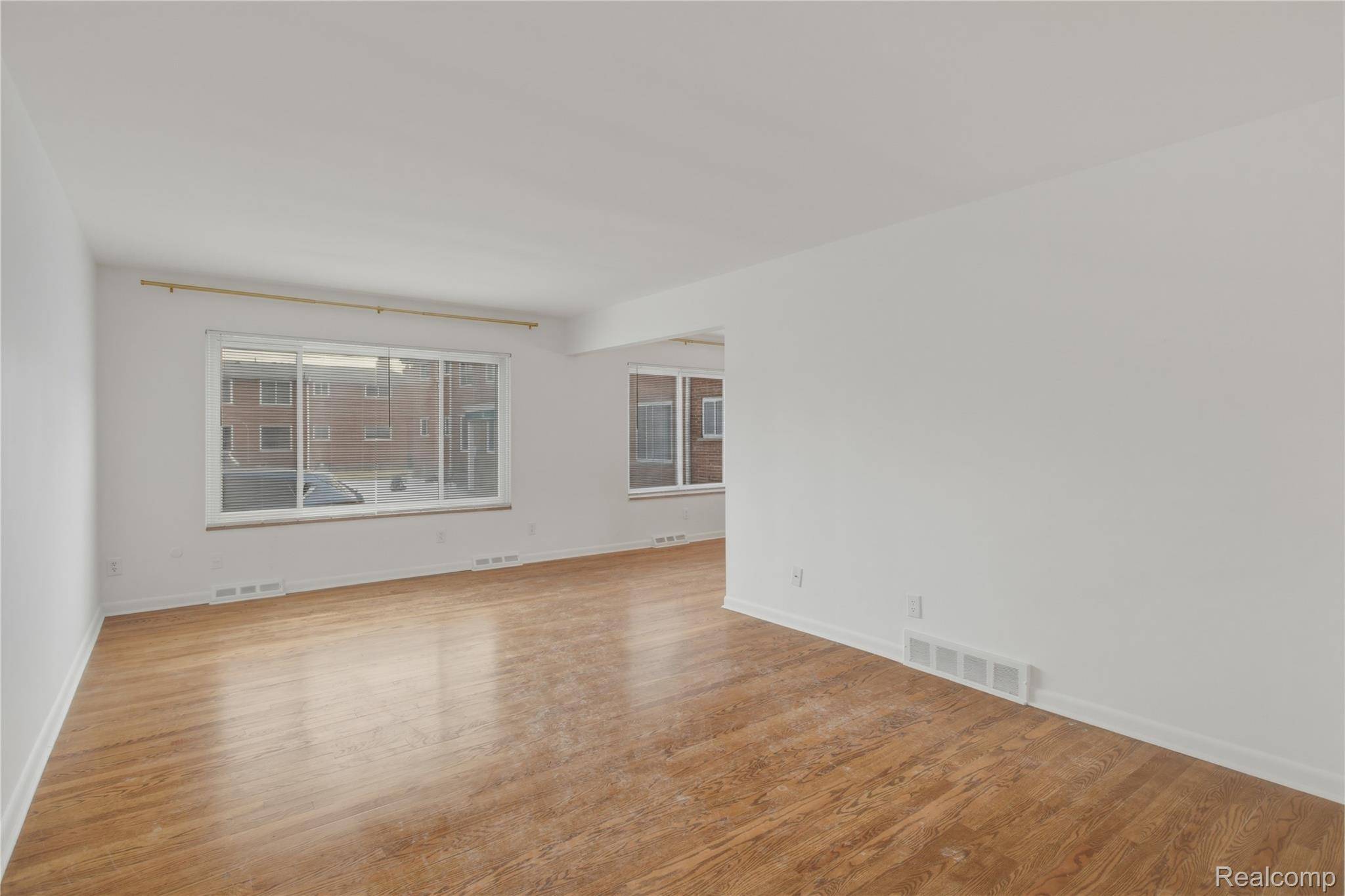 323 N Eton ST #35C, Birmingham, MI 48009