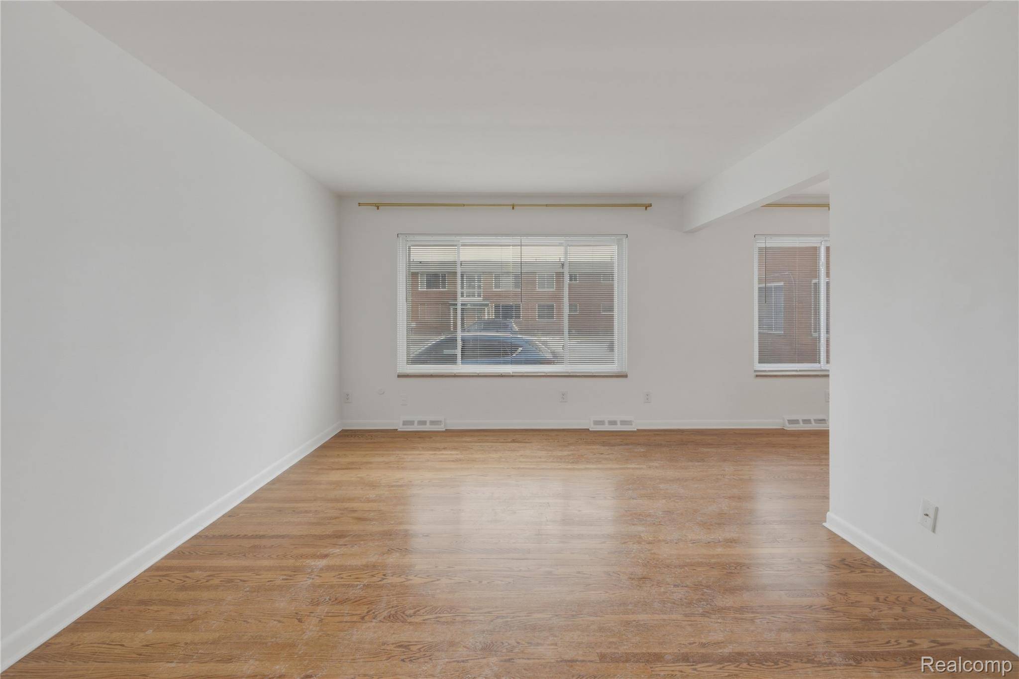 323 N Eton ST #35C, Birmingham, MI 48009