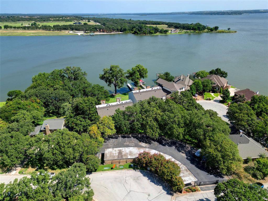 388 Driftwood Court #1A, Azle, TX 76020