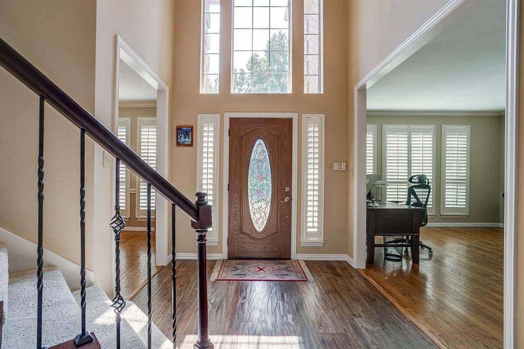 2801 Pomponessett Drive, Arlington, TX 76001