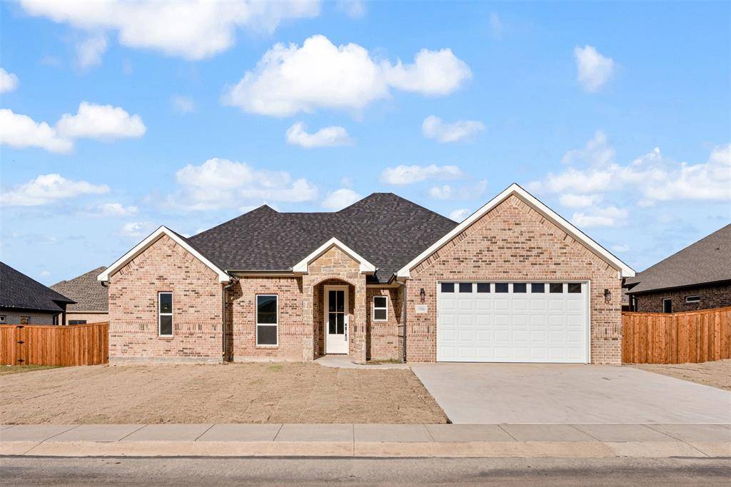 506 Limestone Circle, Mabank, TX 75147