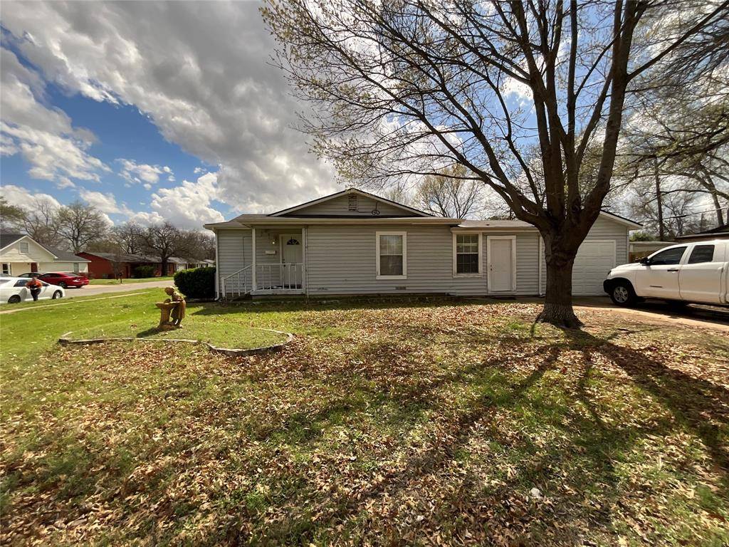 629 Harrison Lane, Hurst, TX 76053