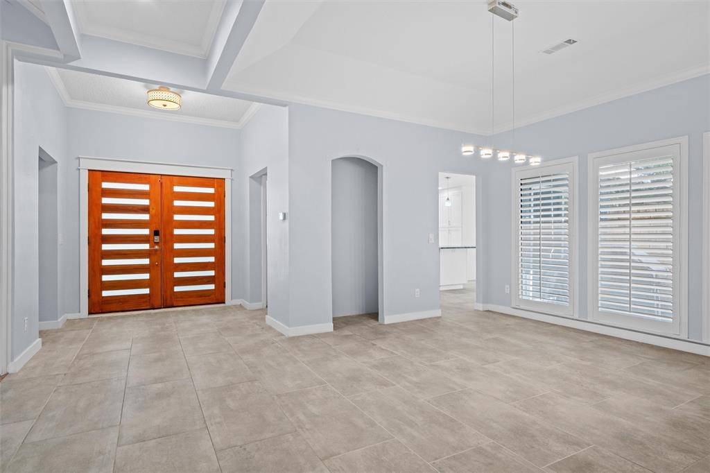 16001 Chalfont Circle, Dallas, TX 75248