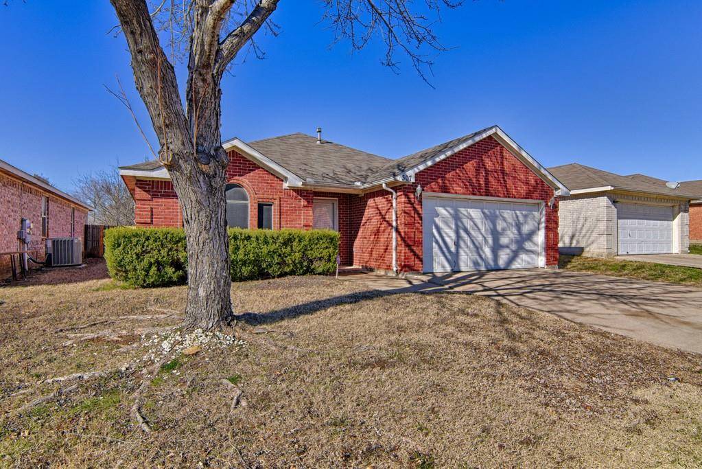 307 Stell Avenue, Mansfield, TX 76063