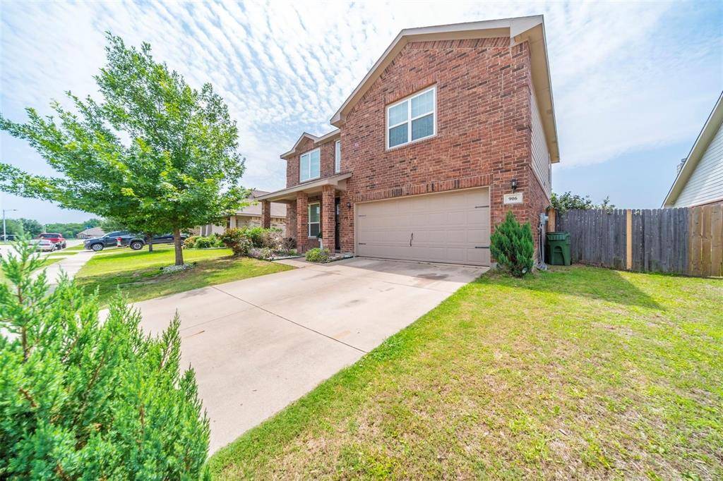 906 Penny Royal Court, Arlington, TX 76002