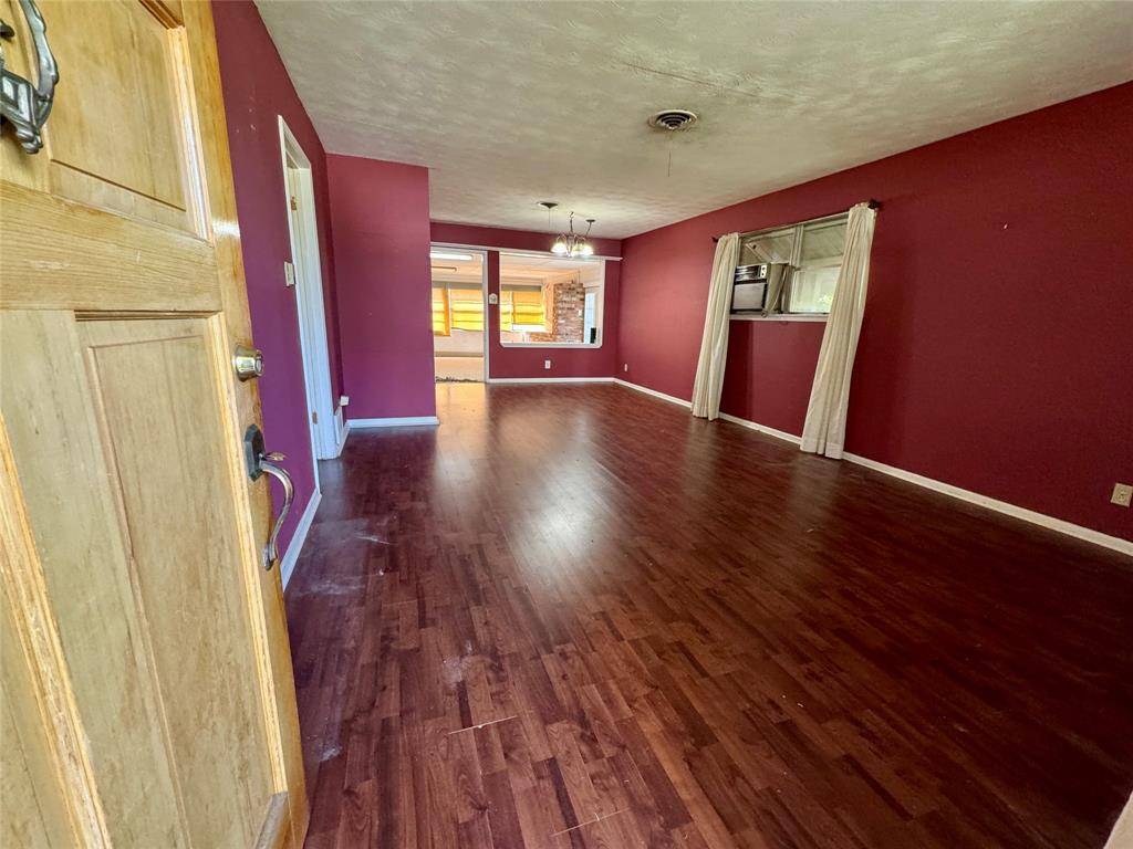 1800 Highland Drive, Carrollton, TX 75006