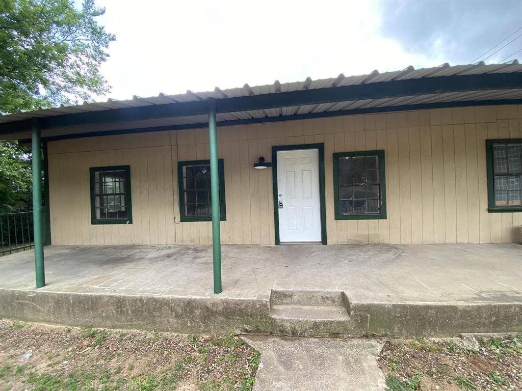 625 York Street #B, Athens, TX 75751