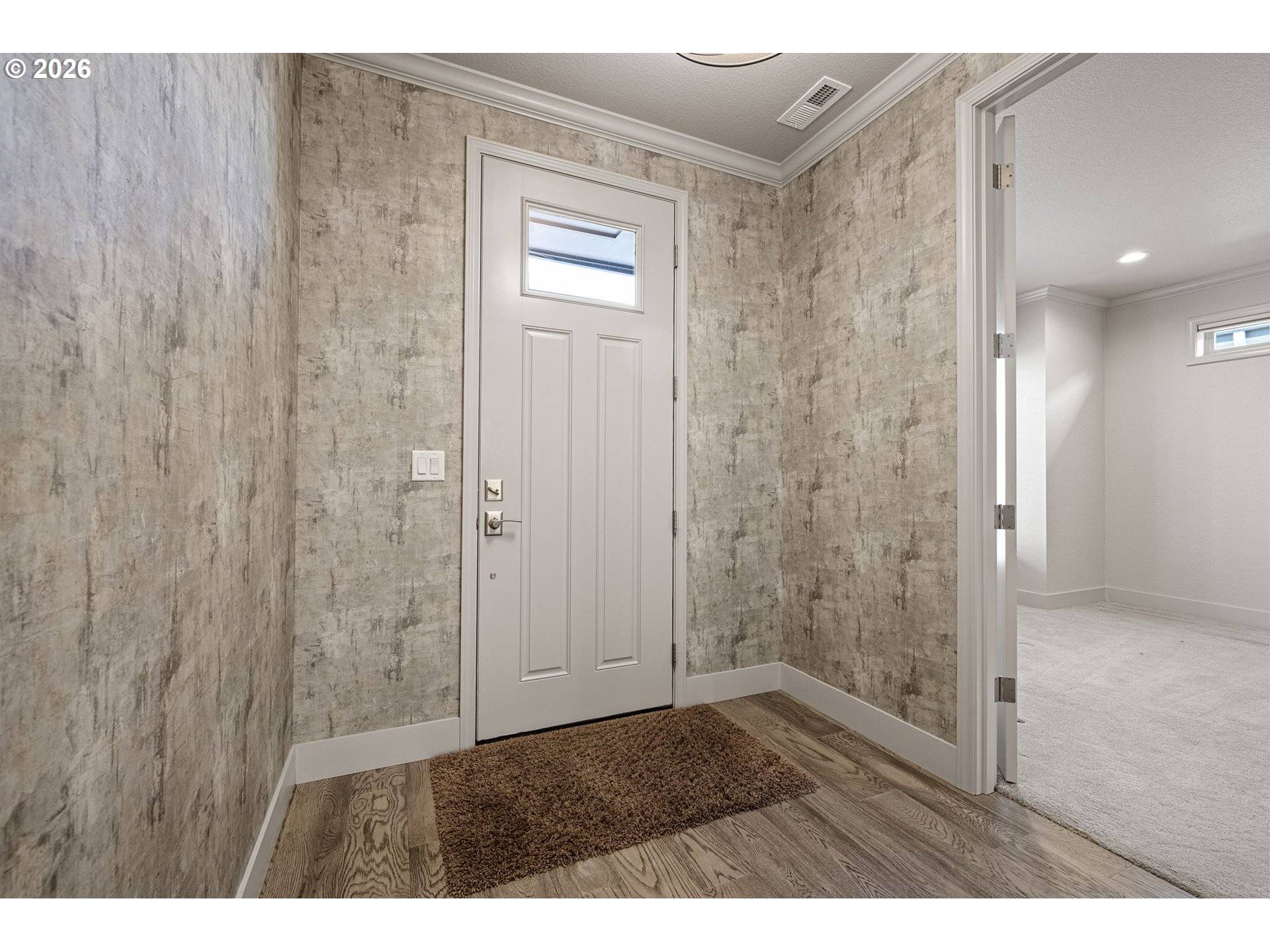 2072 LAKELAND WAY, Eugene, OR 97408