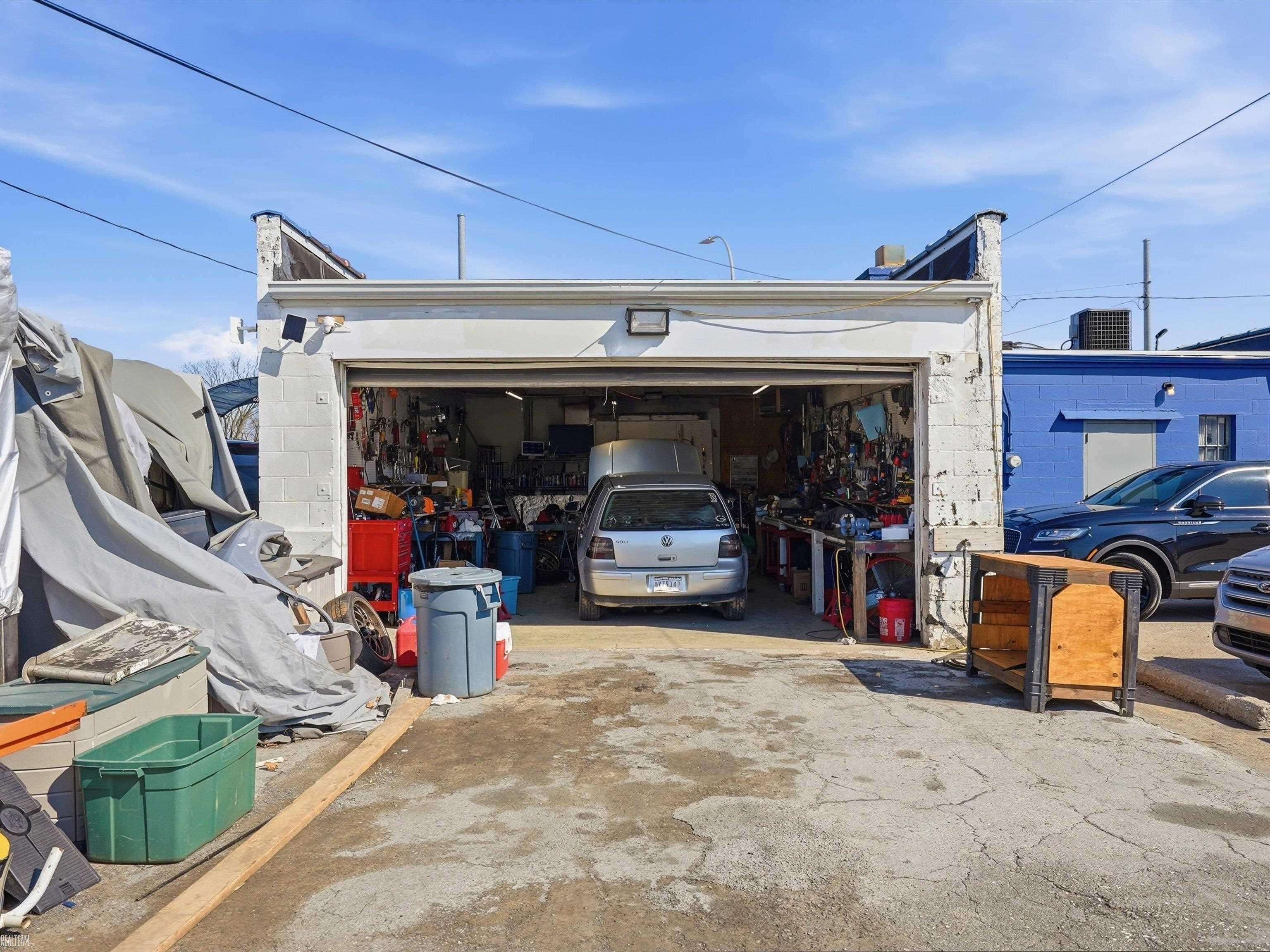 31553 Michigan AVE, Wayne, MI 48184