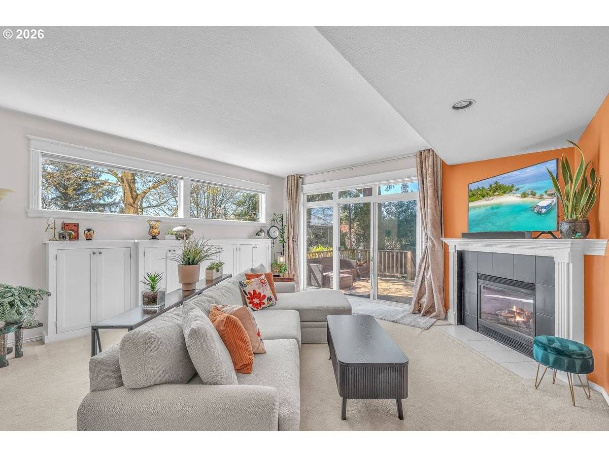 6231 SW 18TH DR, Portland, OR 97239