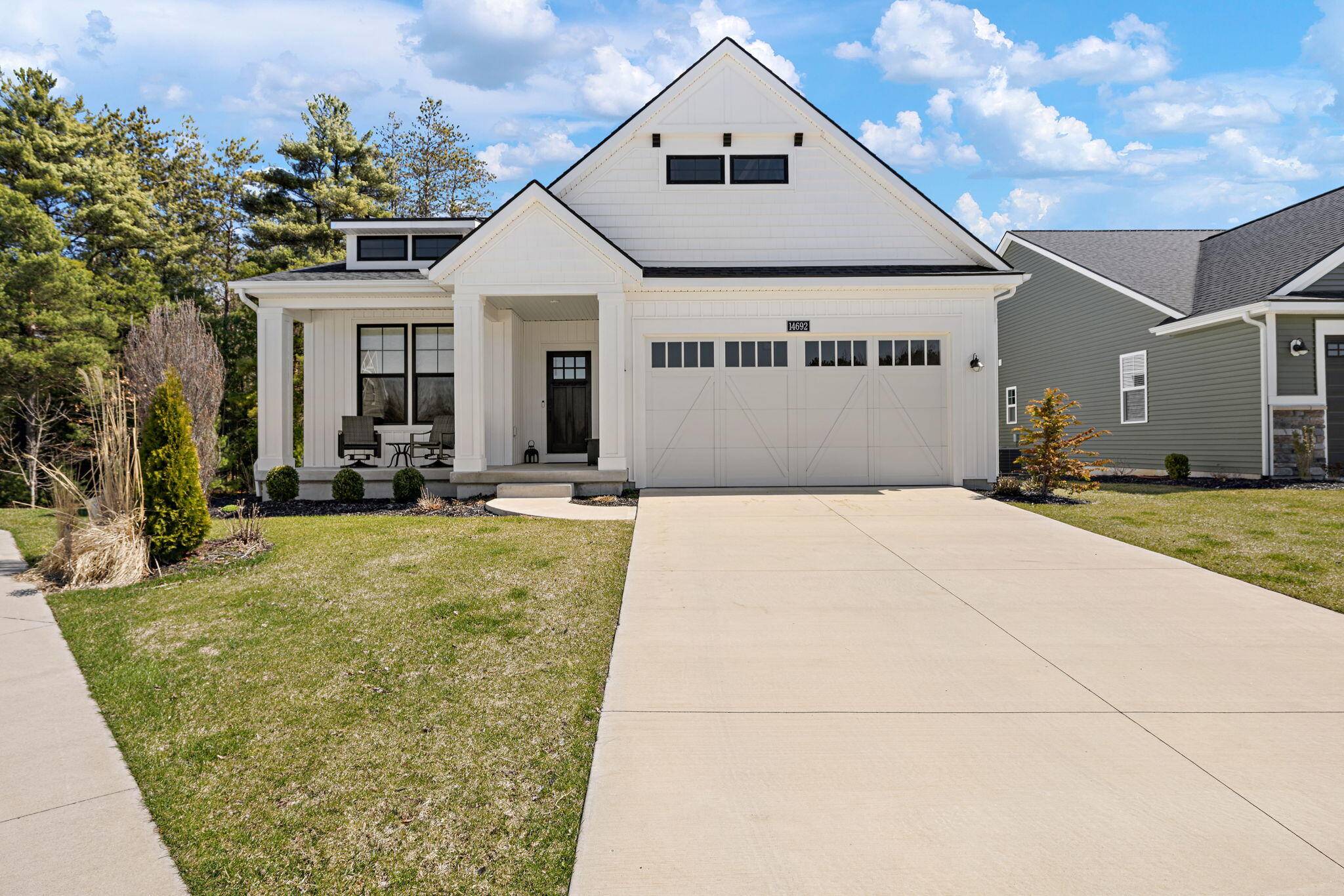 14692 Pine Dew DR #15, Grand Haven Twp, MI 49417