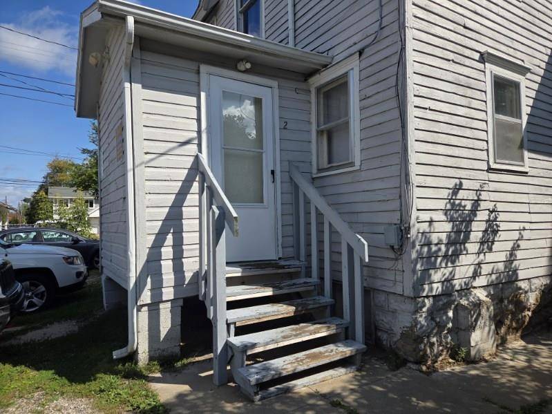 1004 University ST, Pleasant, MI 48858