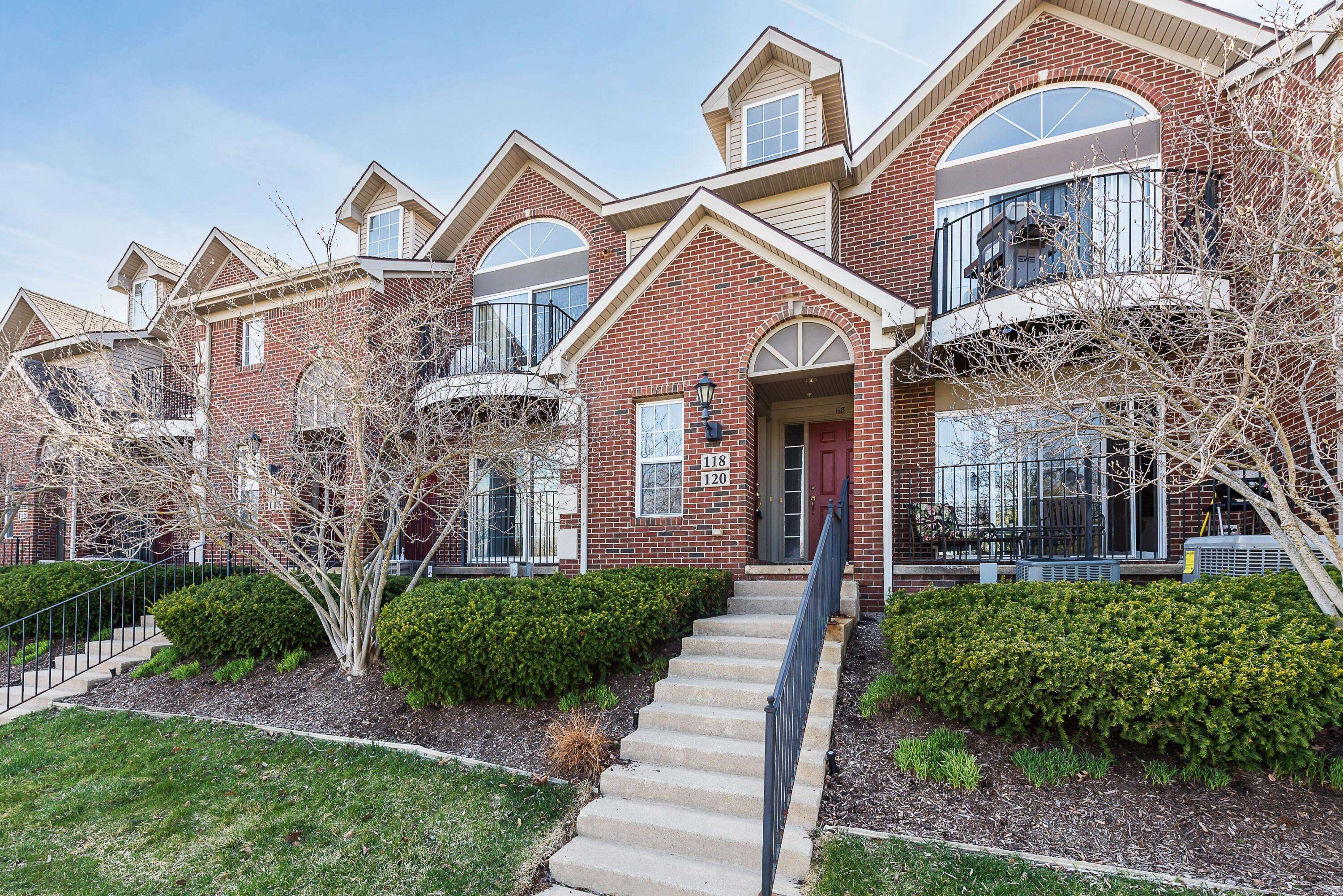 120 W Oakbrook DR, Ann Arbor, MI 48103