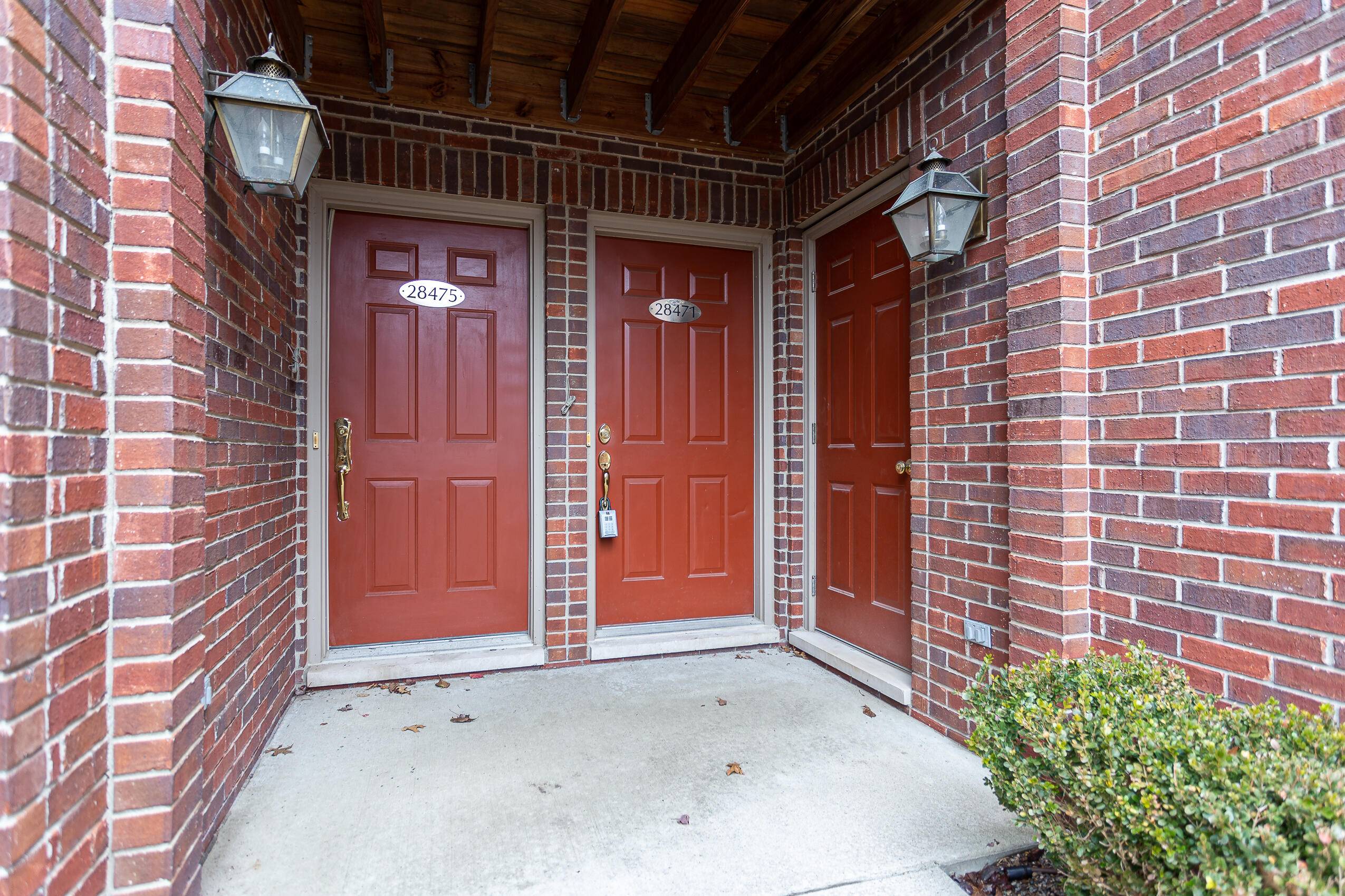 28471 Carlton Way DR, Novi City, MI 48377