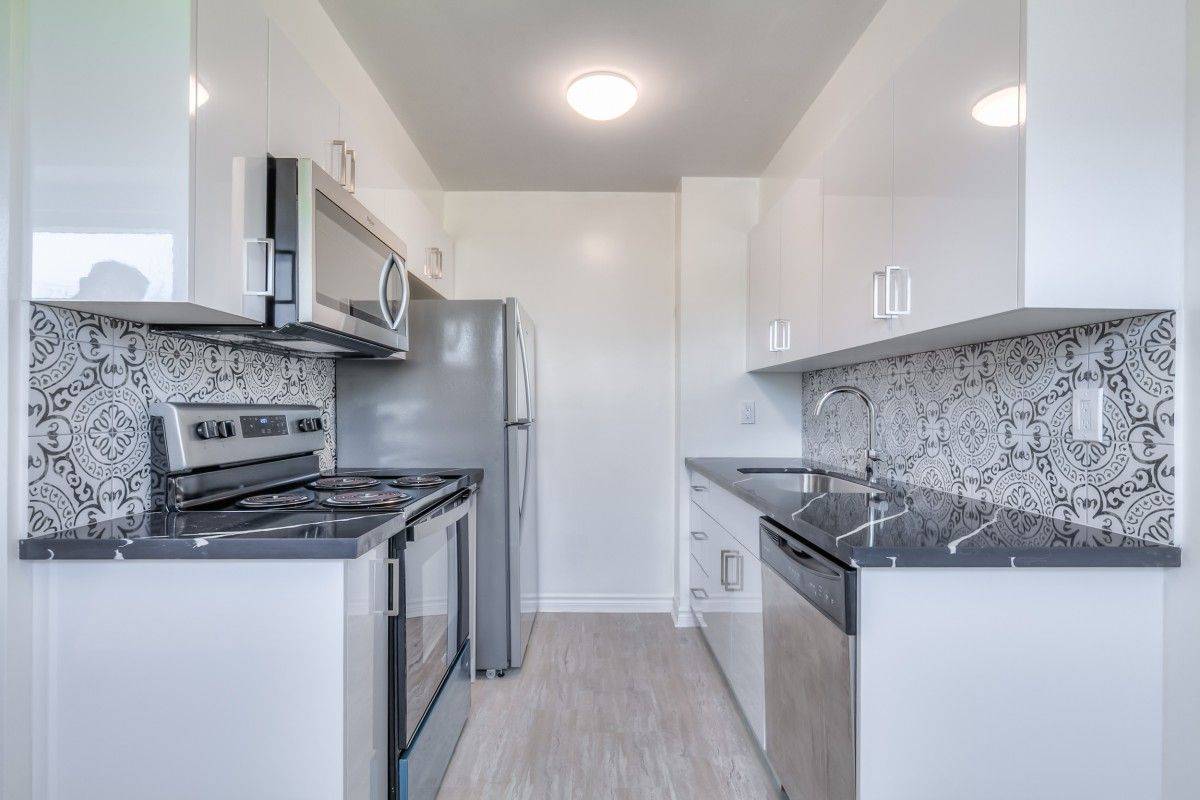 2830 Midland AVE #15, Toronto E07, ON M1S 1S4