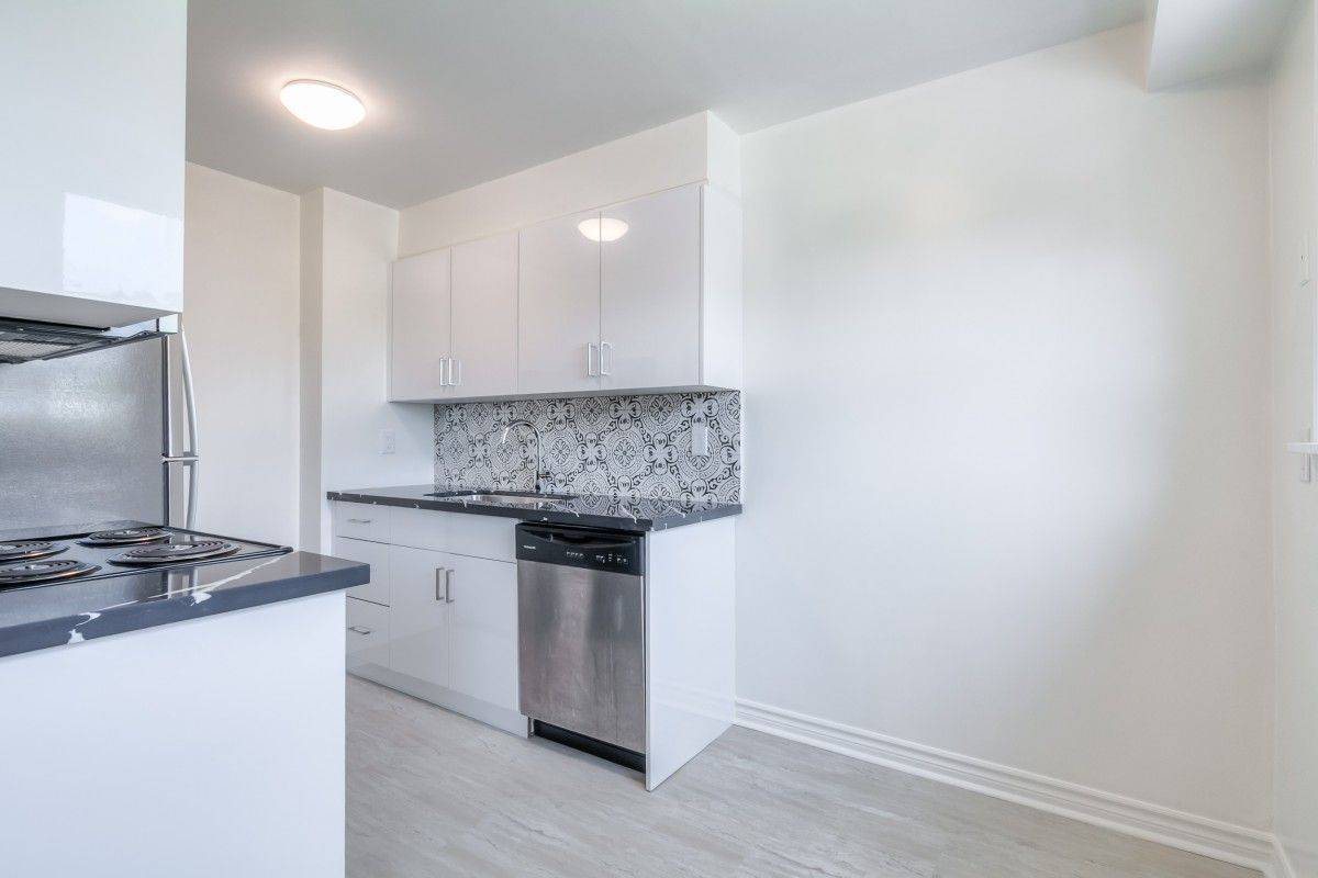 2830 Midland AVE #15, Toronto E07, ON M1S 1S4