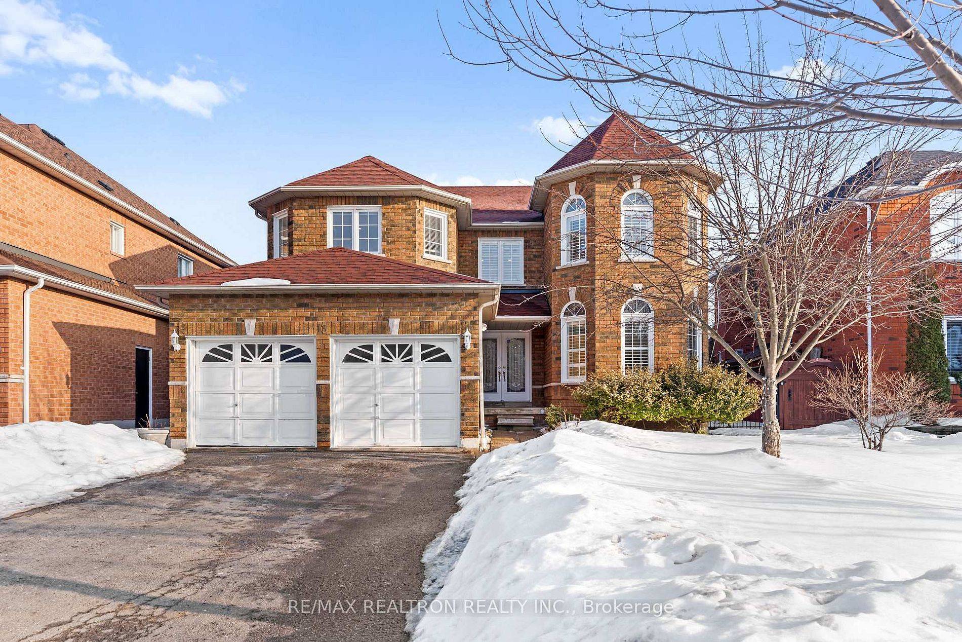 13 Freeston CRES, Ajax, ON L1T 3Z9