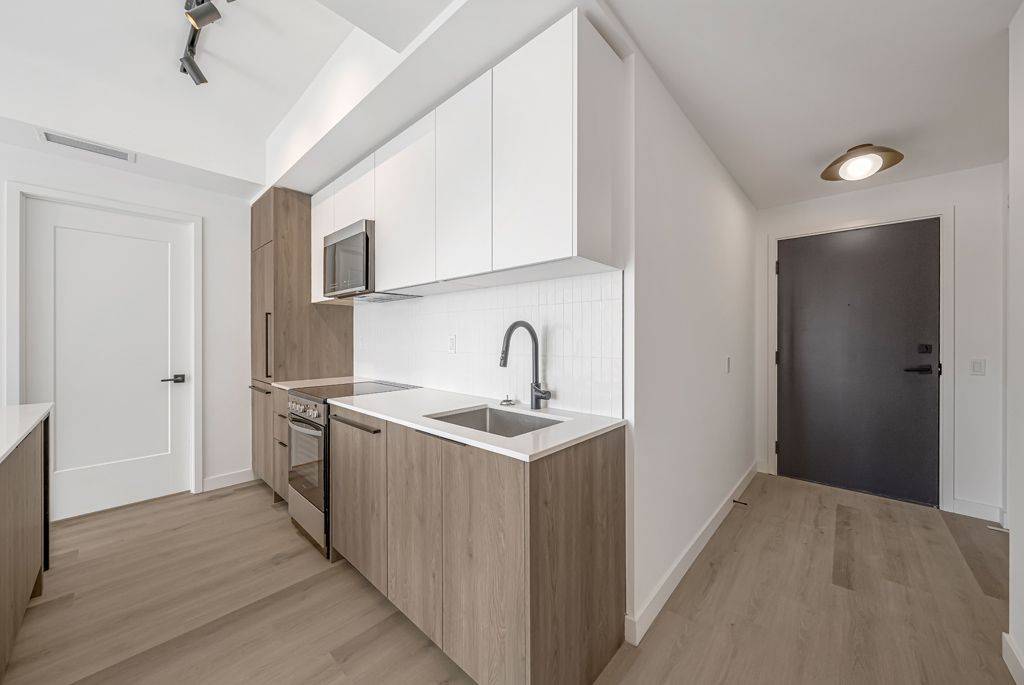 1635 Military TRL #430, Toronto E10, ON M1C 1B2