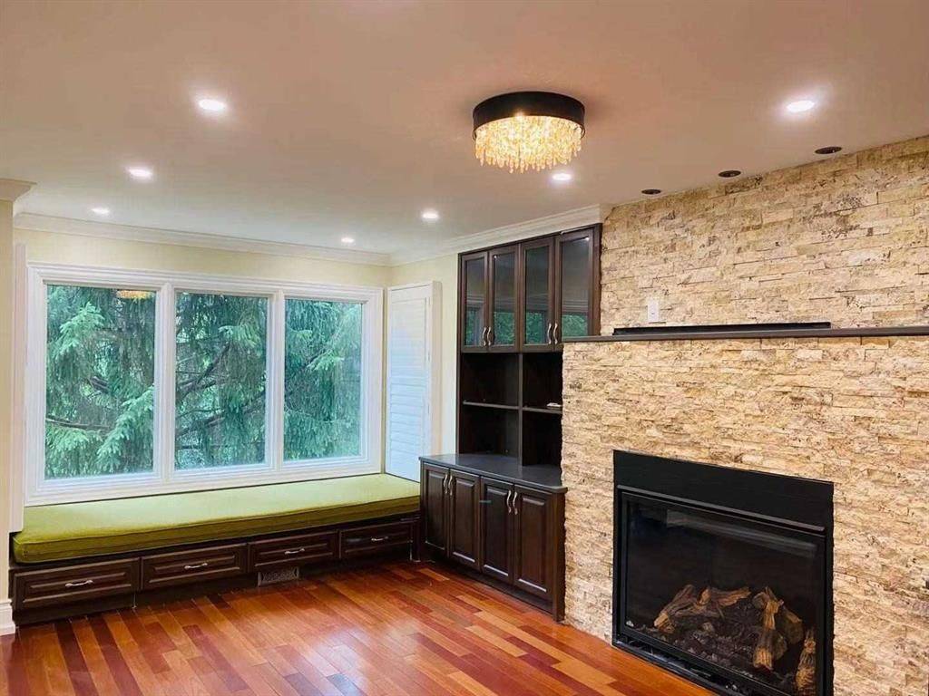 168 Timpson DR #Main & 2nd, Aurora, ON L4G 5N2