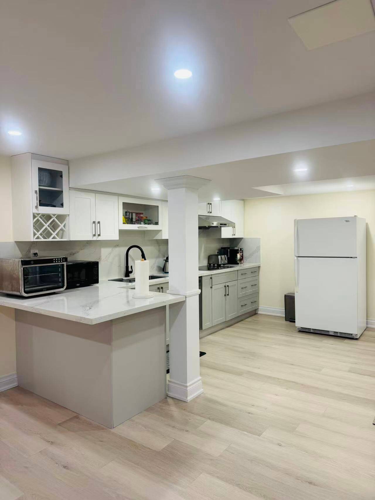 168 Timpson DR #Basement, Aurora, ON L4G 5N2