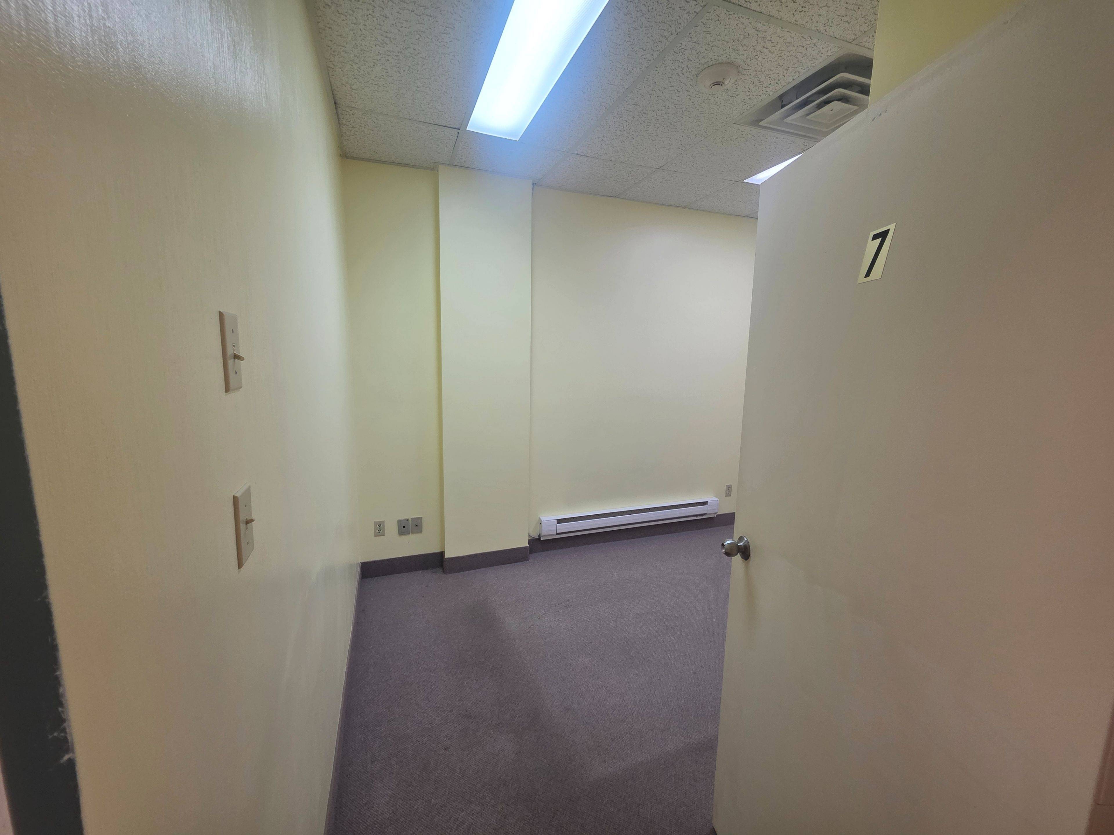 50 York ST #Room 7, Dysart Et Al, ON K0M 1S0