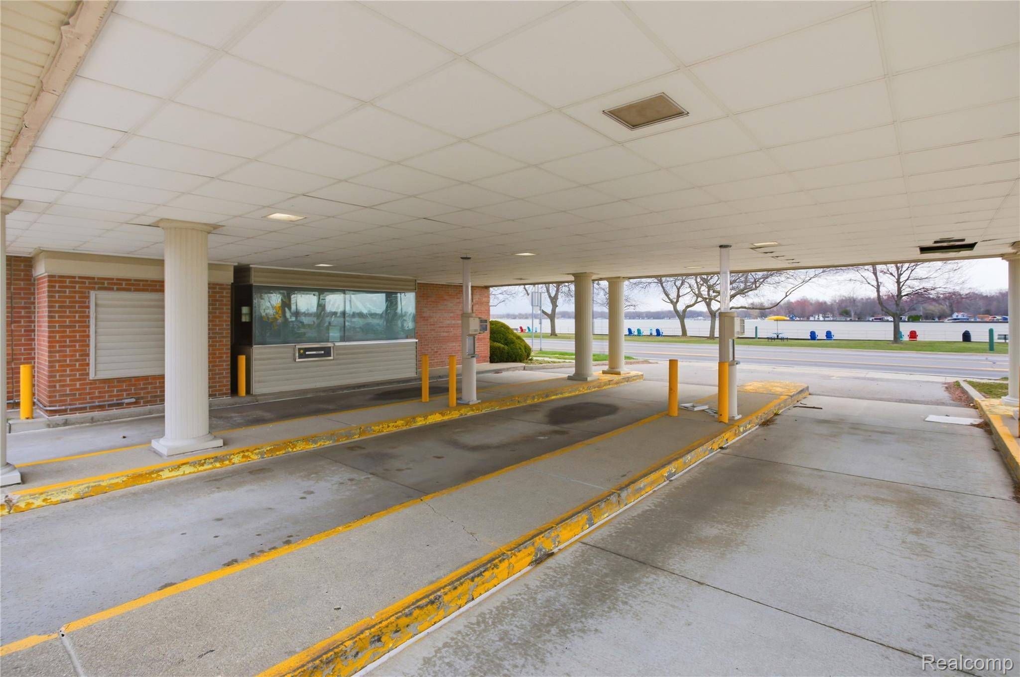 301 Summer ST, Algonac, MI 48001