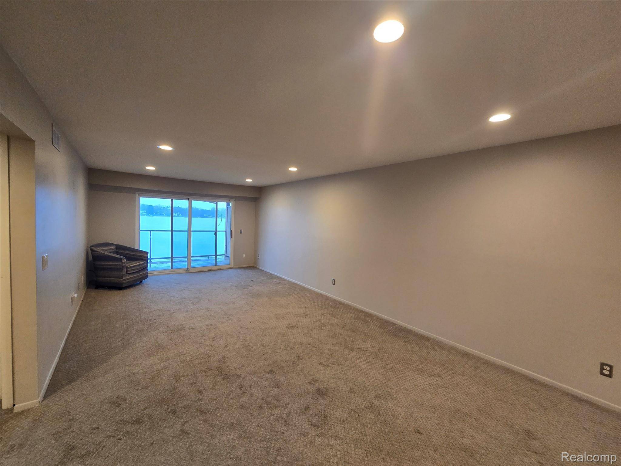 1932 Klingensmith RD #56 B, Bloomfield Hills, MI 48302