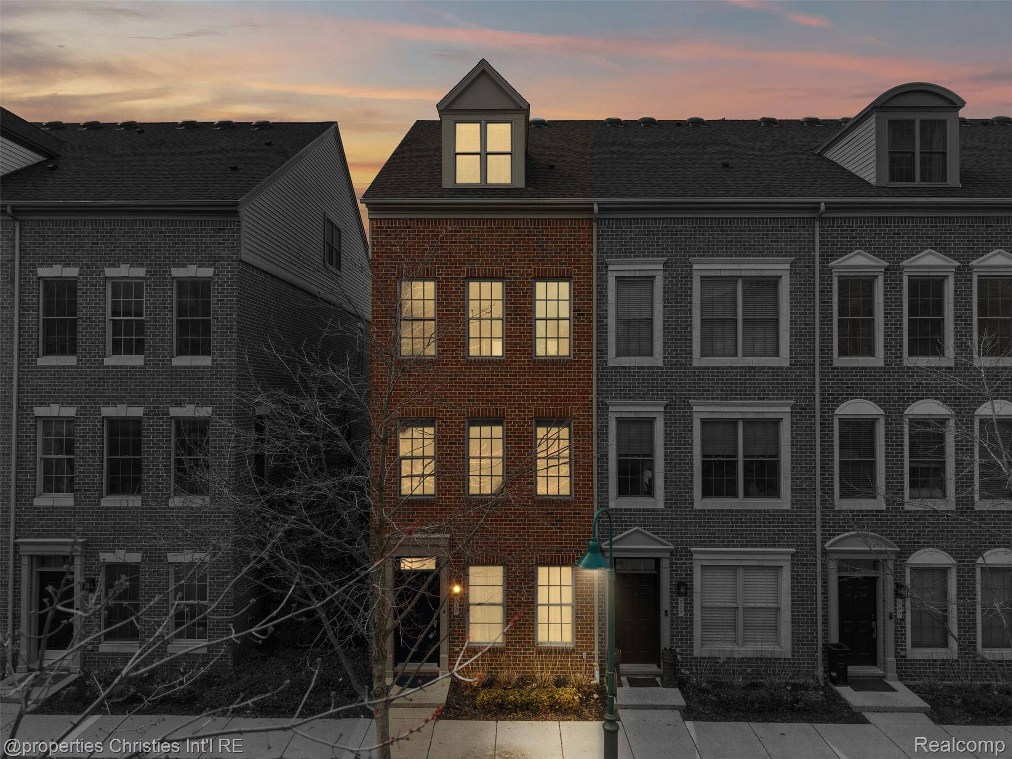 512 Graten ST, Birmingham, MI 48009