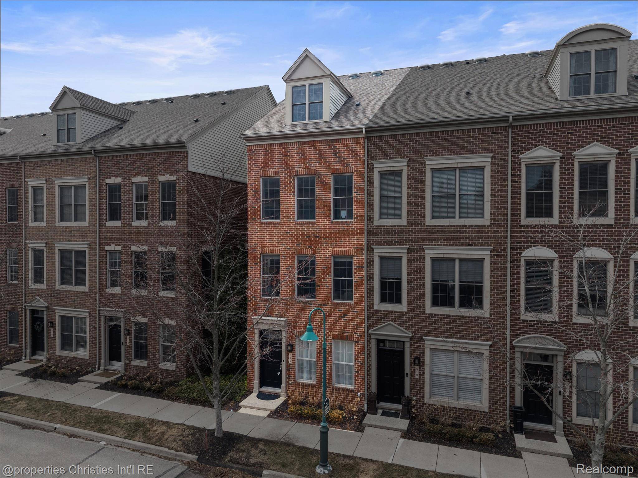 512 Graten ST, Birmingham, MI 48009