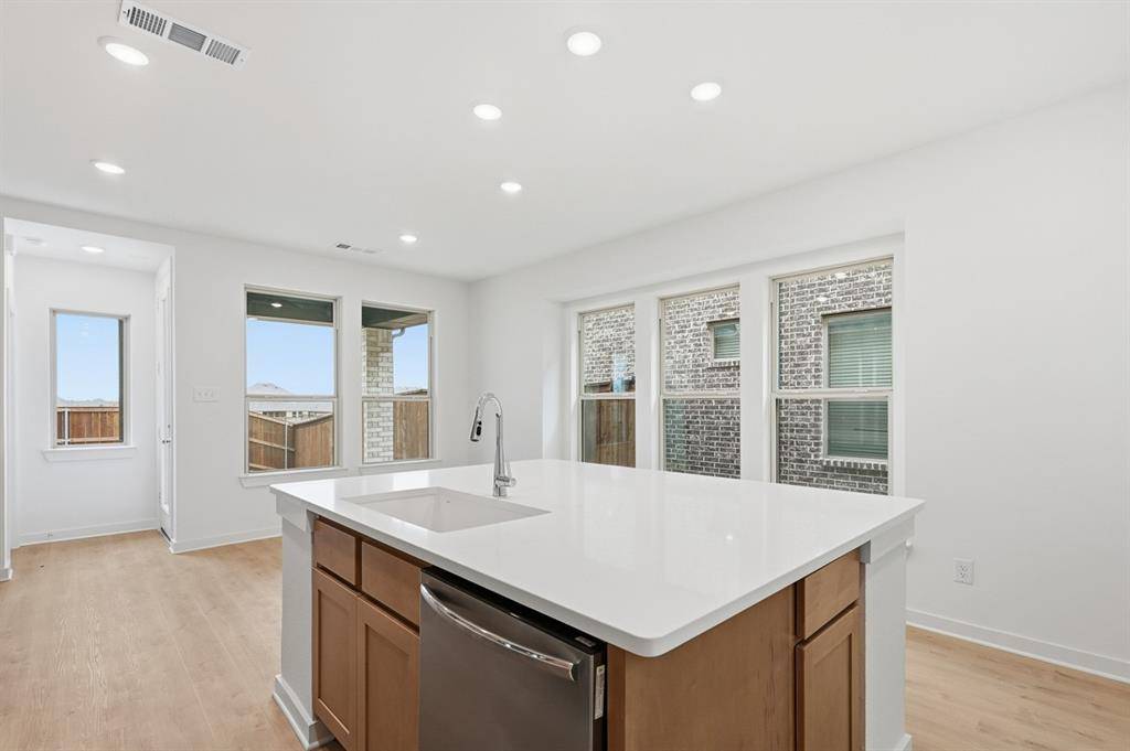 2466 Jackson Burn Drive, Royse City, TX 75189