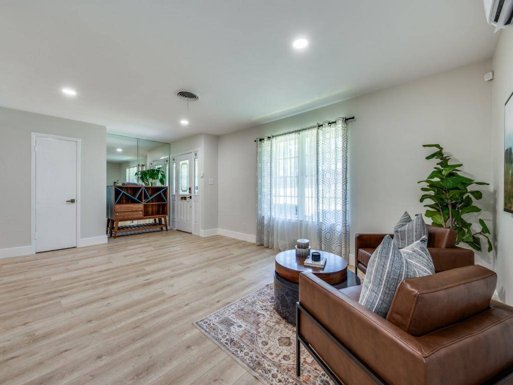 3406 Springwood Lane, Dallas, TX 75233