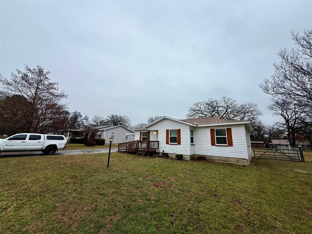 133 Gordon Drive, Azle, TX 76020