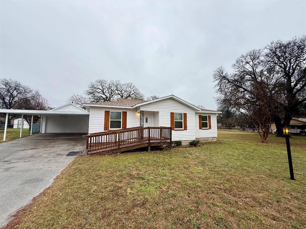 133 Gordon Drive, Azle, TX 76020